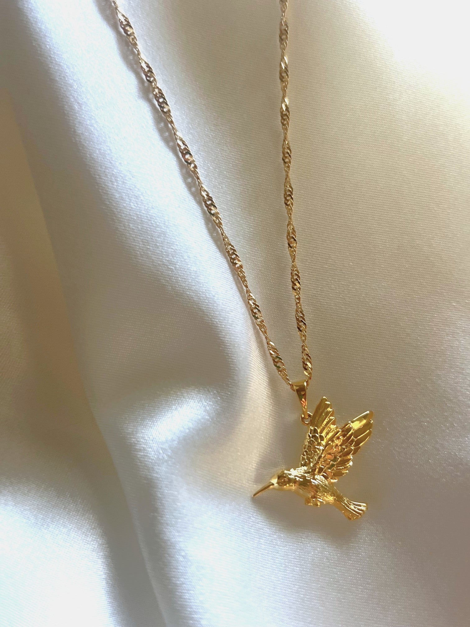 Hummingbird Twist Necklace